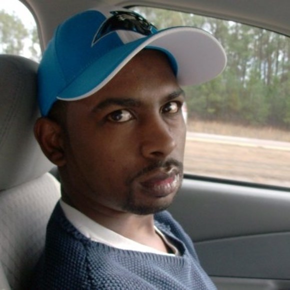 Profile Picture of Benjamin Simmons (@benjaminsimm444) on Poshmark