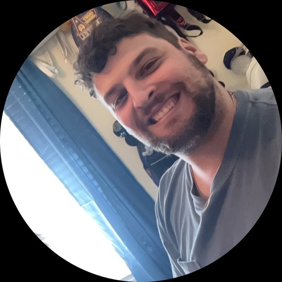 Profile Picture of Tyler Deshields (@tylerdeshields0) on Poshmark