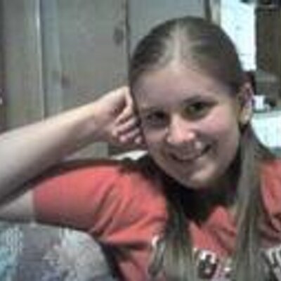 Profile Picture of Brandy Marcum (@1goldensmile) on Twitter