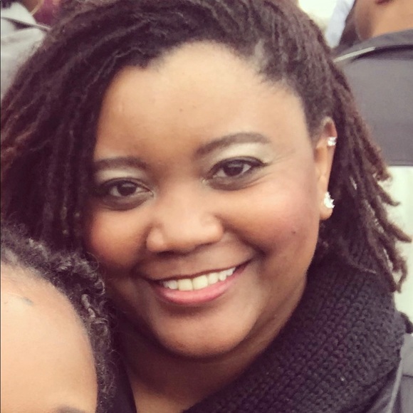 Profile Picture of Jameise Smasal (@prettinpink05) on Poshmark