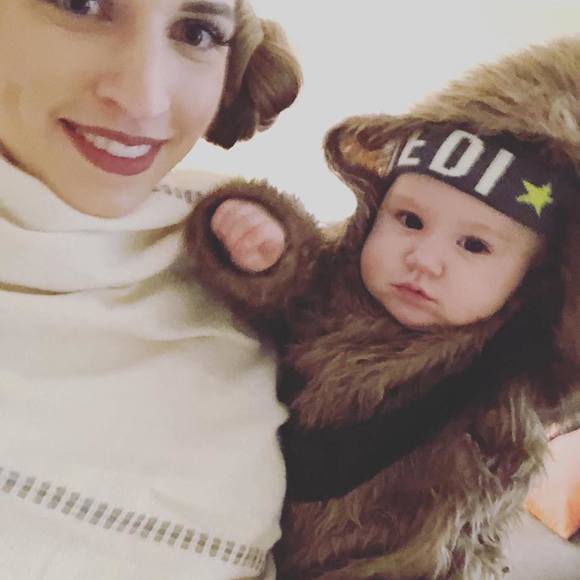 Profile Picture of Elizabeth Lysik (@elysik) on Poshmark