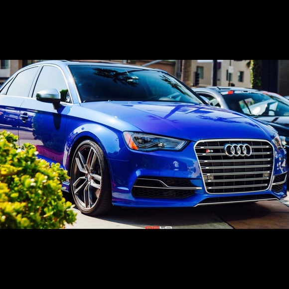 Profile Picture of Jon Perrin (@jp714) on Poshmark