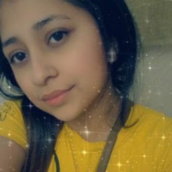 Profile Picture of Tania Lizcano (@tanializcano86) on Poshmark