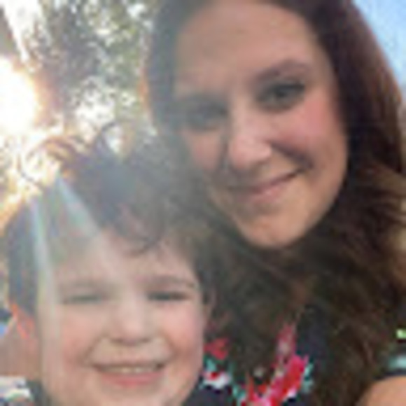 Profile Picture of Julie Cupertino (@juliecoop423) on Poshmark