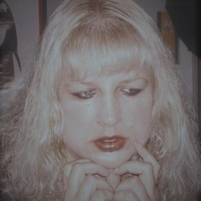 Profile Picture of Inthepines (@PineLaurie) on Twitter