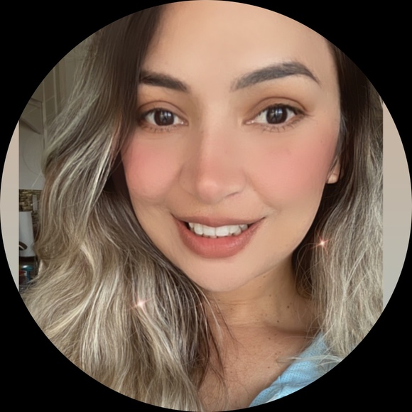 Profile Picture of Diana Trombacco (@dianatrombacco) on Poshmark