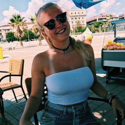 Profile Picture of Lin (@linds_a_y) on Twitter