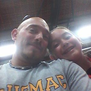 Profile Picture of Jon Espino (@Venerated101) on Twitter