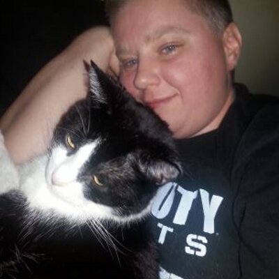 Profile Picture of Joyce Huff (@jhuff9000) on Twitter