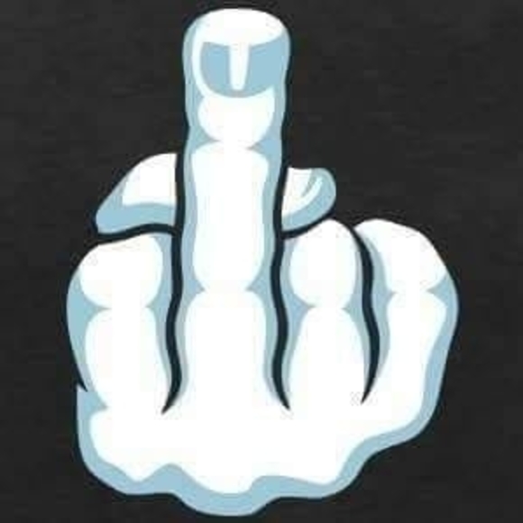 Profile Picture of Thomas Burns (@tommyanajd12) on Poshmark