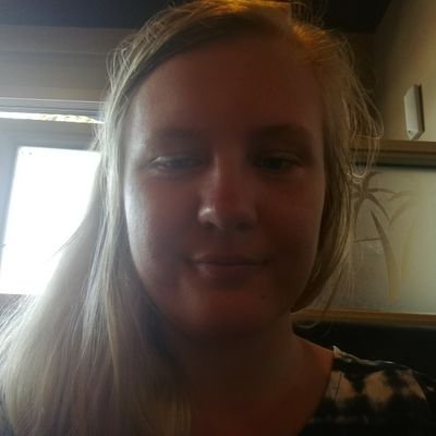 Profile Picture of Leanne Lindsey (@LLindsey18) on Twitter