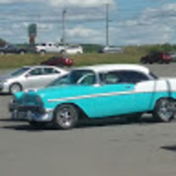 Samantha Lorom - Poshmark Profile Picture of Samantha Lorom (@sammy_lorom) on Poshmark