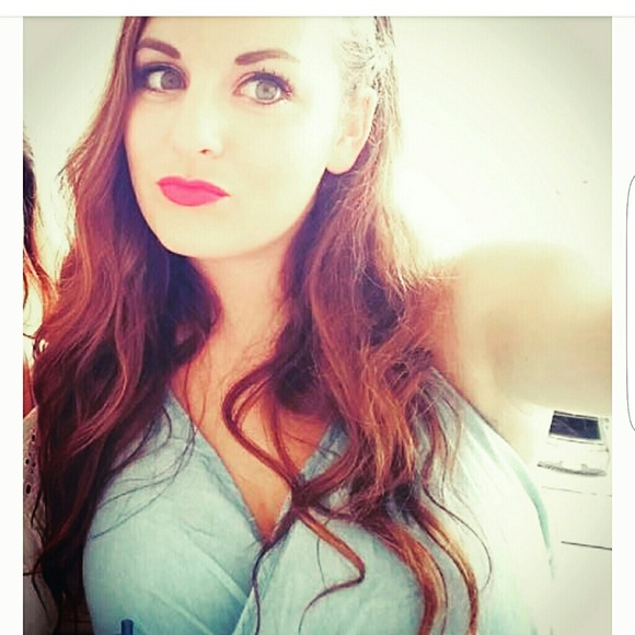 Profile Picture of Shayna Fehrle (@shayfehrle) on Poshmark