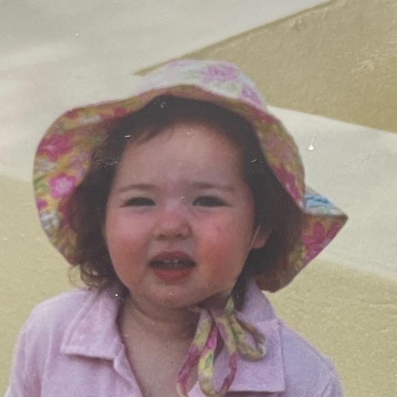 Charlotte Robbins - Poshmark Profile Picture of Charlotte Robbins (@crobbins319) on Poshmark