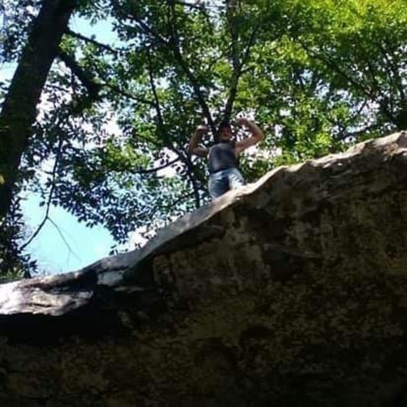 Profile Picture of Dustin Short (@dustinshort96) on Poshmark