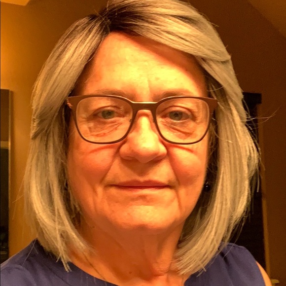 Profile Picture of Donna Shrier (@donna_shrier) on Poshmark