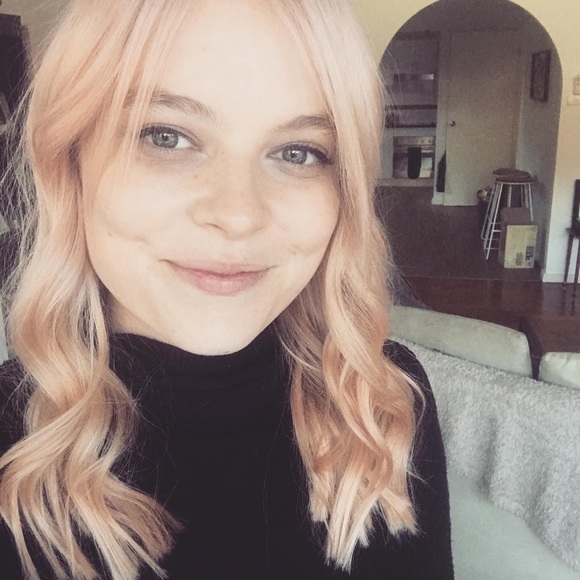 Profile Photo of Georgia Matterson (@g_matterson) on Poshmark