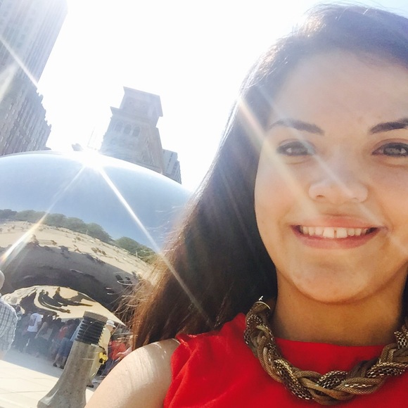 Profile Picture of Maria Conchas (@melissaconchas) on Poshmark