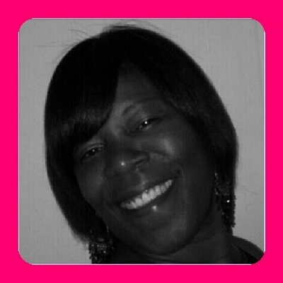 Profile Picture of Caroline Singleton (@anerddref) on Twitter