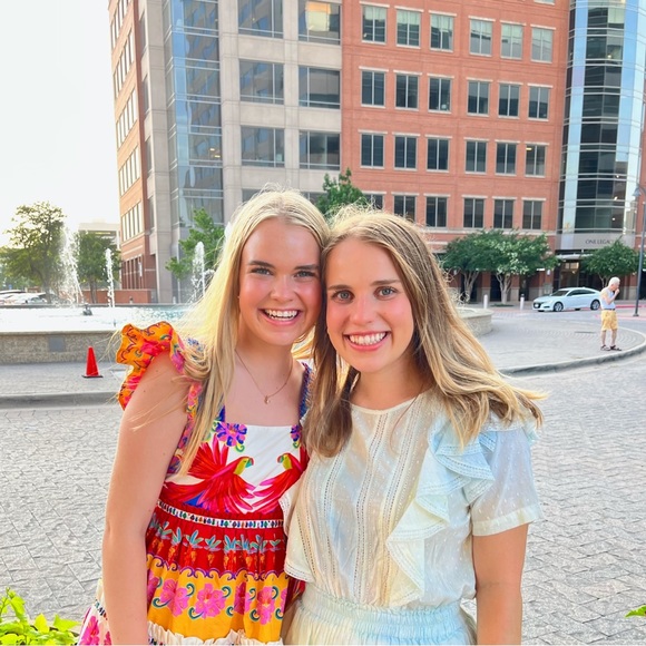 Profile Picture of Abby Haydon (@ahaydon713) on Poshmark