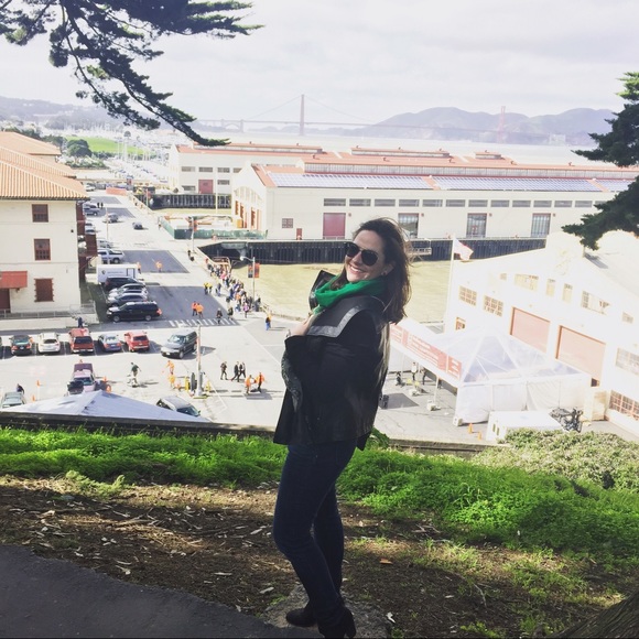 Profile Picture of Clare Hunter (@hunter_clare) on Poshmark