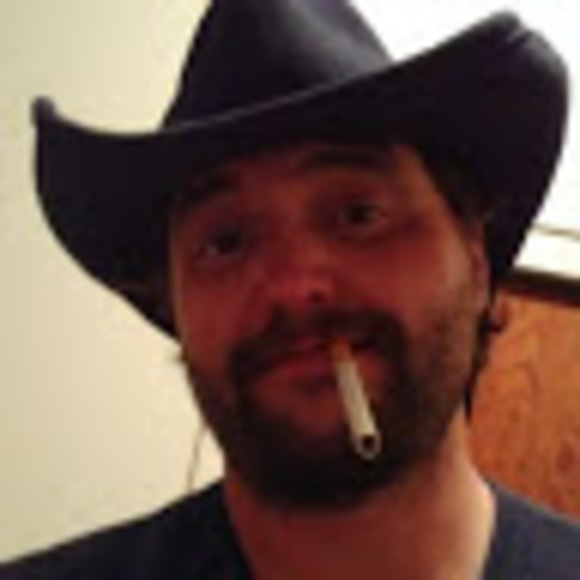 Profile Picture of Chris Schadegg (@schadeggchris) on Poshmark