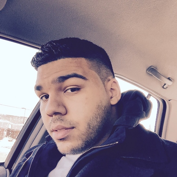 Profile Picture of Brandon Bavonese (@branbab) on Poshmark