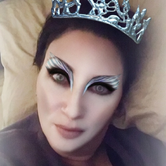 Profile Picture of Angela Fisher (@angela34653) on Poshmark