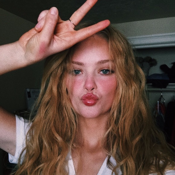 Profile Picture of Haley Holmes (@haleyhh684) on Poshmark