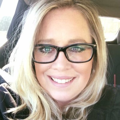 Profile Picture of Julia Bales (@juliak2) on Twitter