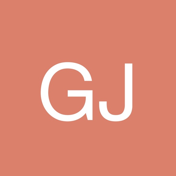 Profile Picture of Gail Jessell (@crrgvrmel1) on Poshmark