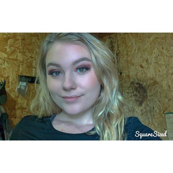 Profile Picture of Clara Watling (@cwatling02) on Poshmark