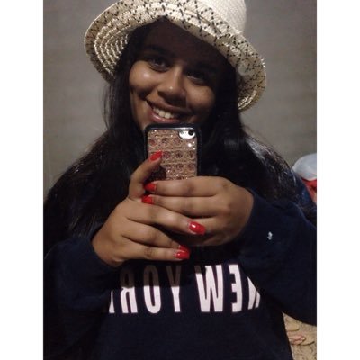 Profile Picture of Alexia Guedes (@AlexiaGuedes3) on Twitter