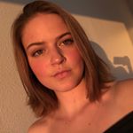 Profile Picture of 🌷Lily Thompson🌷 (@lily_thompsonnn) on Instagram