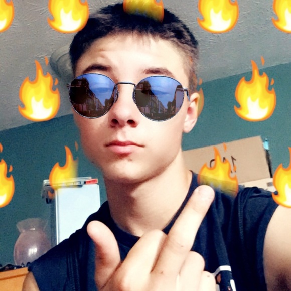 Profile Picture of Mick Jaskowski (@mickjasko) on Poshmark