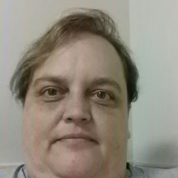 Profile Picture of Kim Darnell (@kadarnell1973) on Poshmark