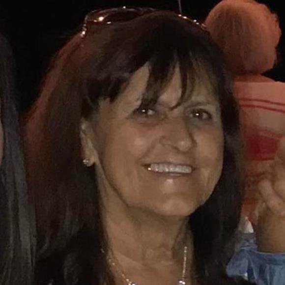 Profile Picture of Jean Ledbetter (@tmbrpulp) on Poshmark