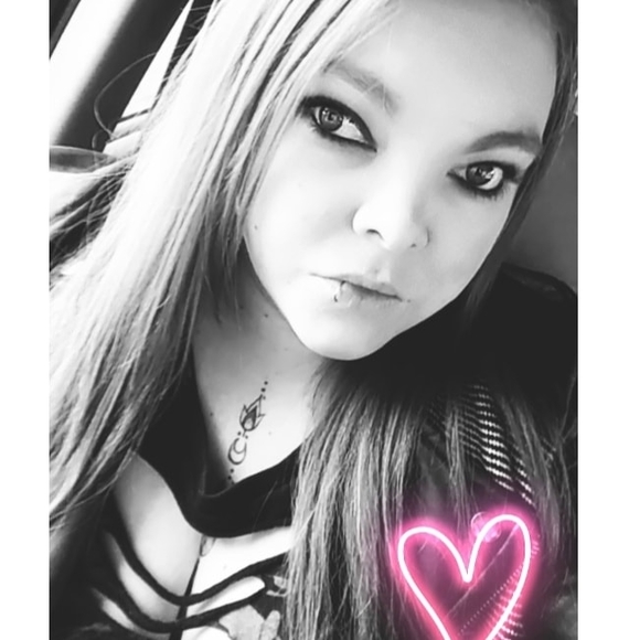 Profile Picture of Kaitlyn Machinski (@kmachinski) on Poshmark