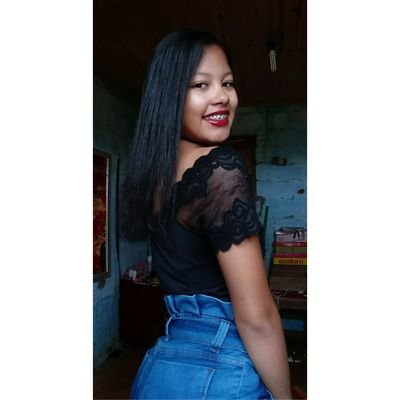 Profile Picture of Luana (@luana_barcelos7) on Twitter