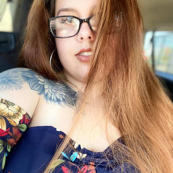 Profile Picture of Trisha Gates (@rugby_4_life) on Poshmark