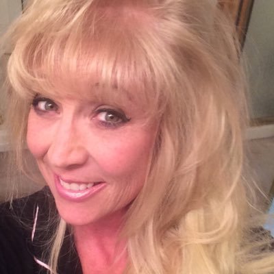 Profile Picture of Lisa In Denver (@lisacolalaws) on Twitter