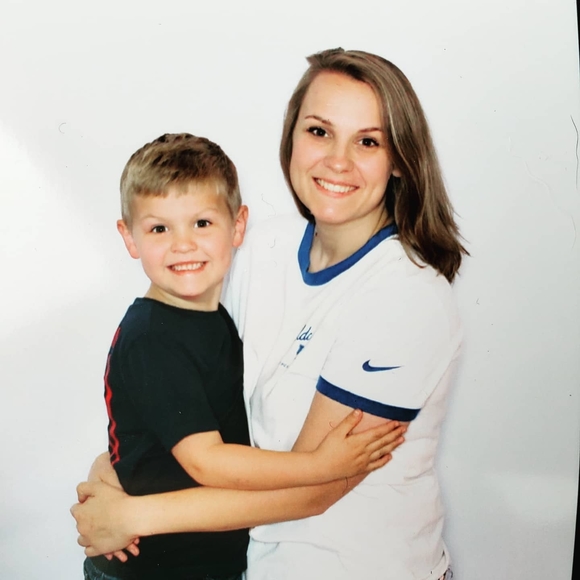 Profile Picture of Chasitey Smith (@chasiteysmith) on Poshmark