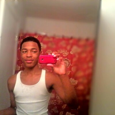 Profile Picture of Seankeeling (@Yo_Mama_Bed) on Twitter