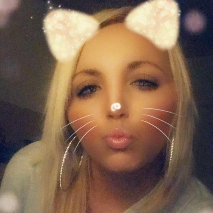 Profile Picture of Shellie Roberts (@shellier87) on Tiktok