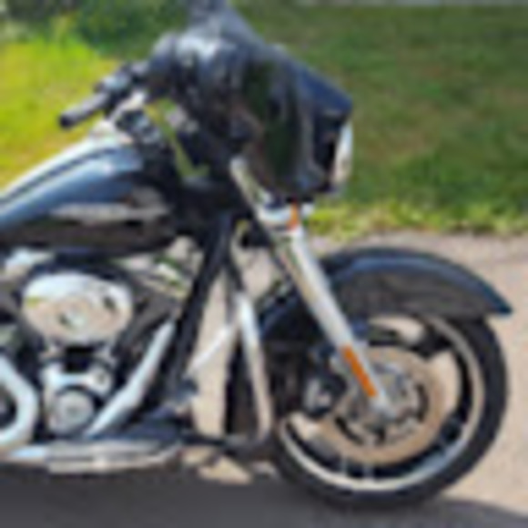 Profile Picture of Scott Stockman (@stockmanscott) on Poshmark