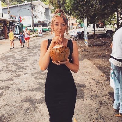 Profile Picture of Hayley McLaughlin (@hayleymc1995) on Twitter