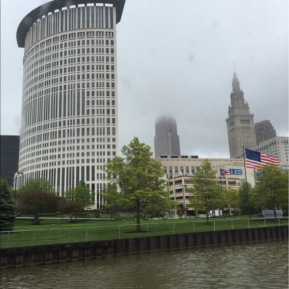 Profile Picture of Kamilla Wieckowski (@kamillaw) on Poshmark