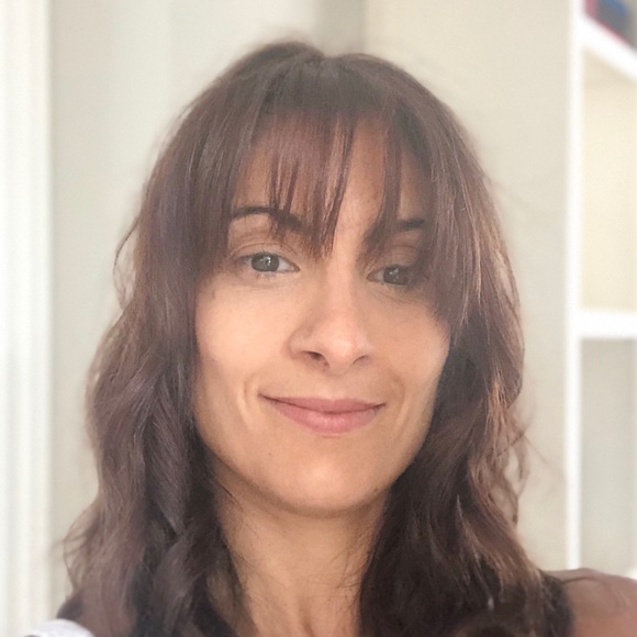 Profile Picture of Jackie Tumber (@jackietumber) on Poshmark