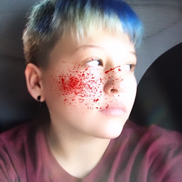 Profile Picture of Alex Vigil (@alexvigil591) on Poshmark