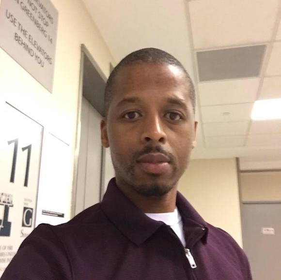 Profile Picture of Jim Larionne (@ezlarionne) on Poshmark